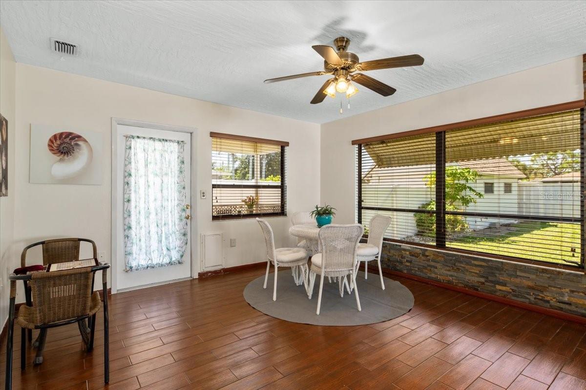 Image 17 of 49 For 1738 Colleen Street