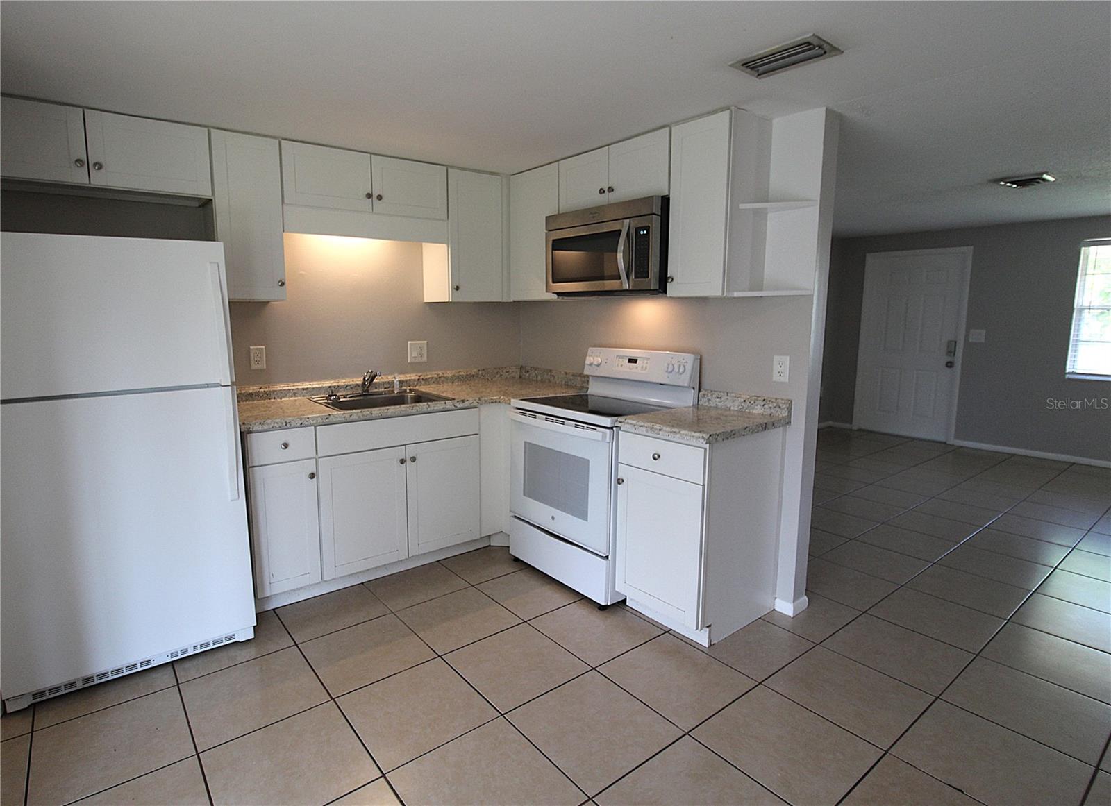 Image 2 of 11 For 536 Briarwood Road