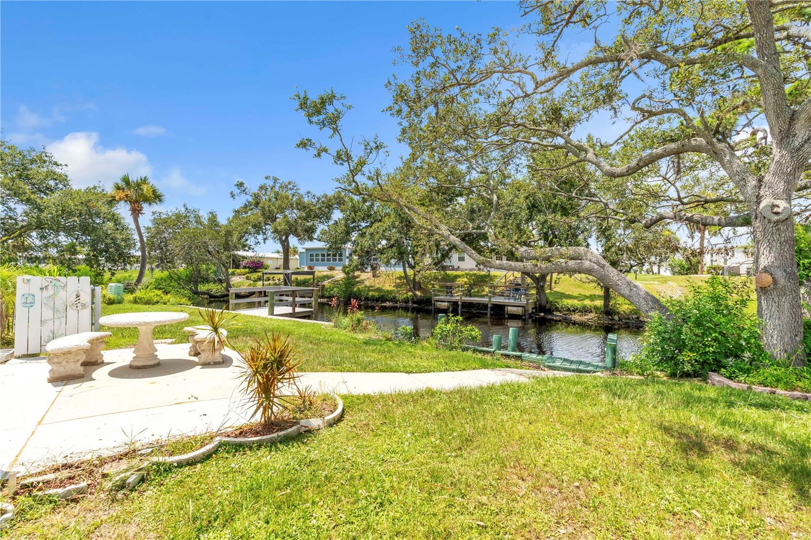 Image 18 of 34 For 129 Brookshire Drive