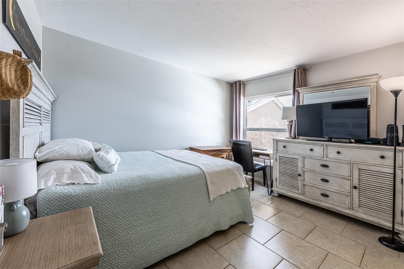Image 16 of 29 For 6208 7th Avenue W