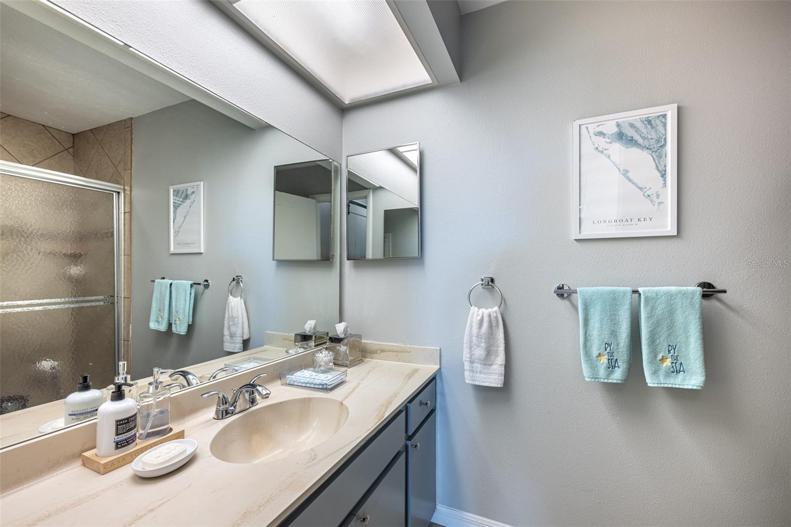 Image 22 of 29 For 6208 7th Avenue W