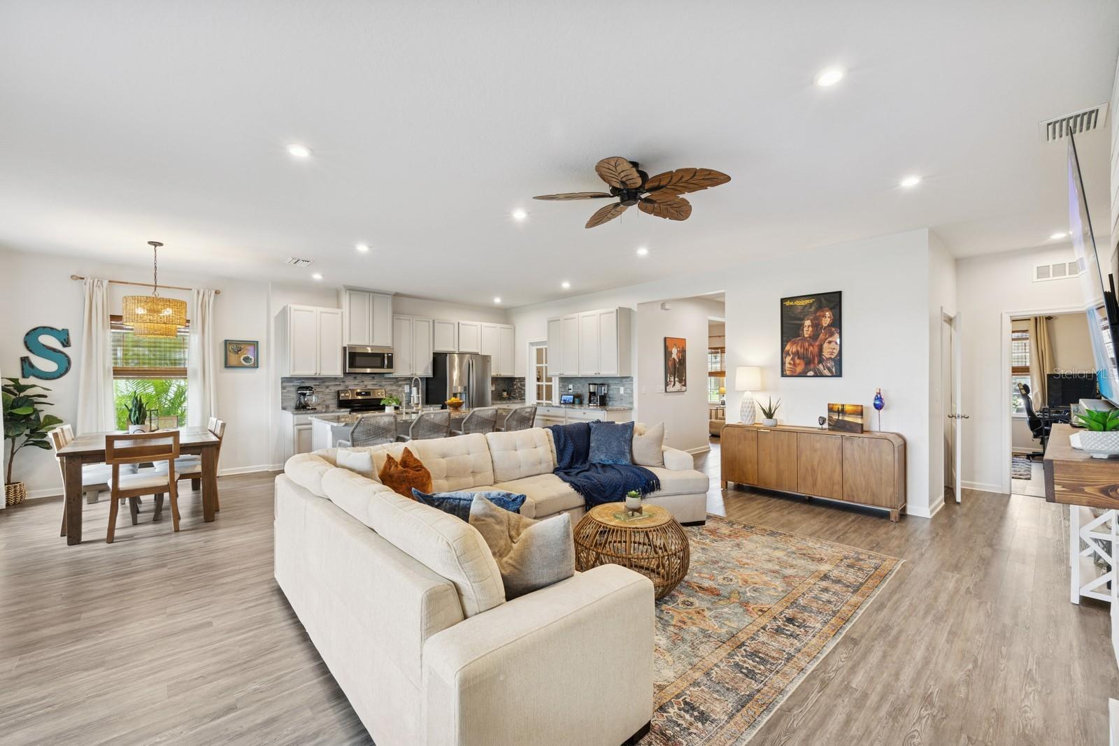 Image 18 of 56 For 11323 63rd Street E