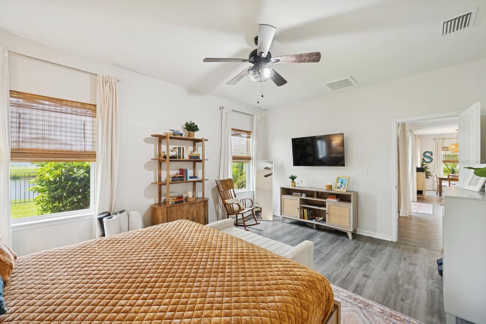 Image 33 of 56 For 11323 63rd Street E