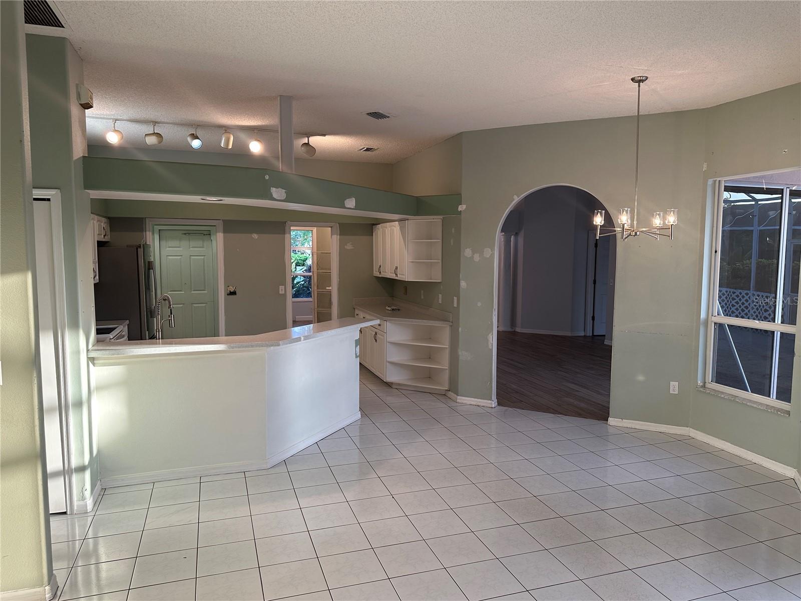 Image 12 of 40 For 7611 49th Avenue E