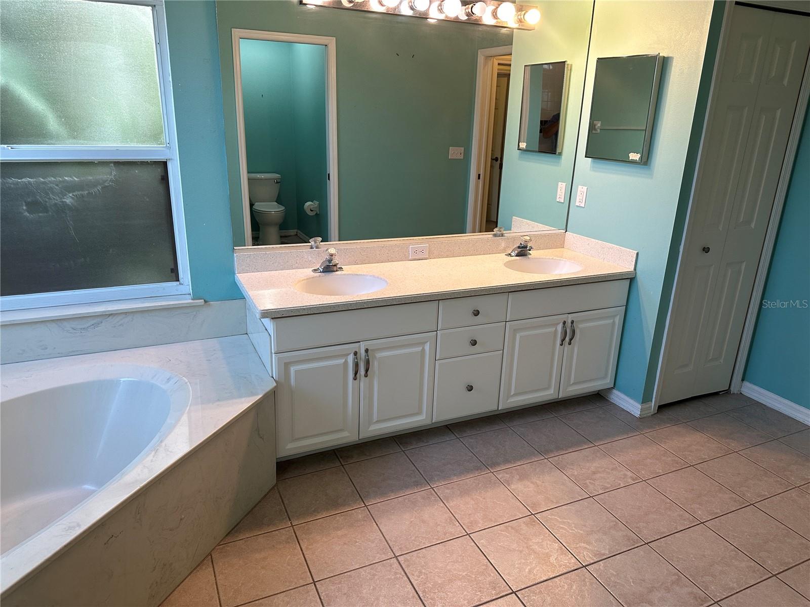 Image 24 of 40 For 7611 49th Avenue E
