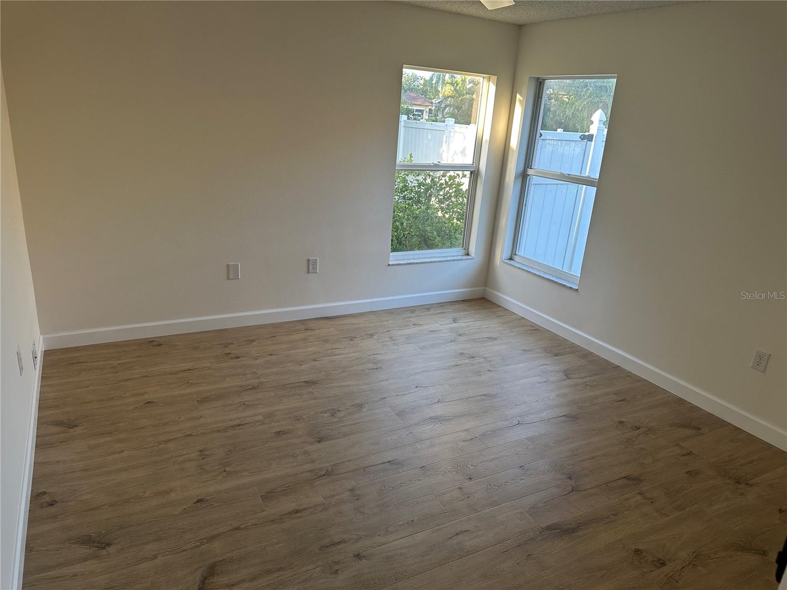 Image 30 of 40 For 7611 49th Avenue E