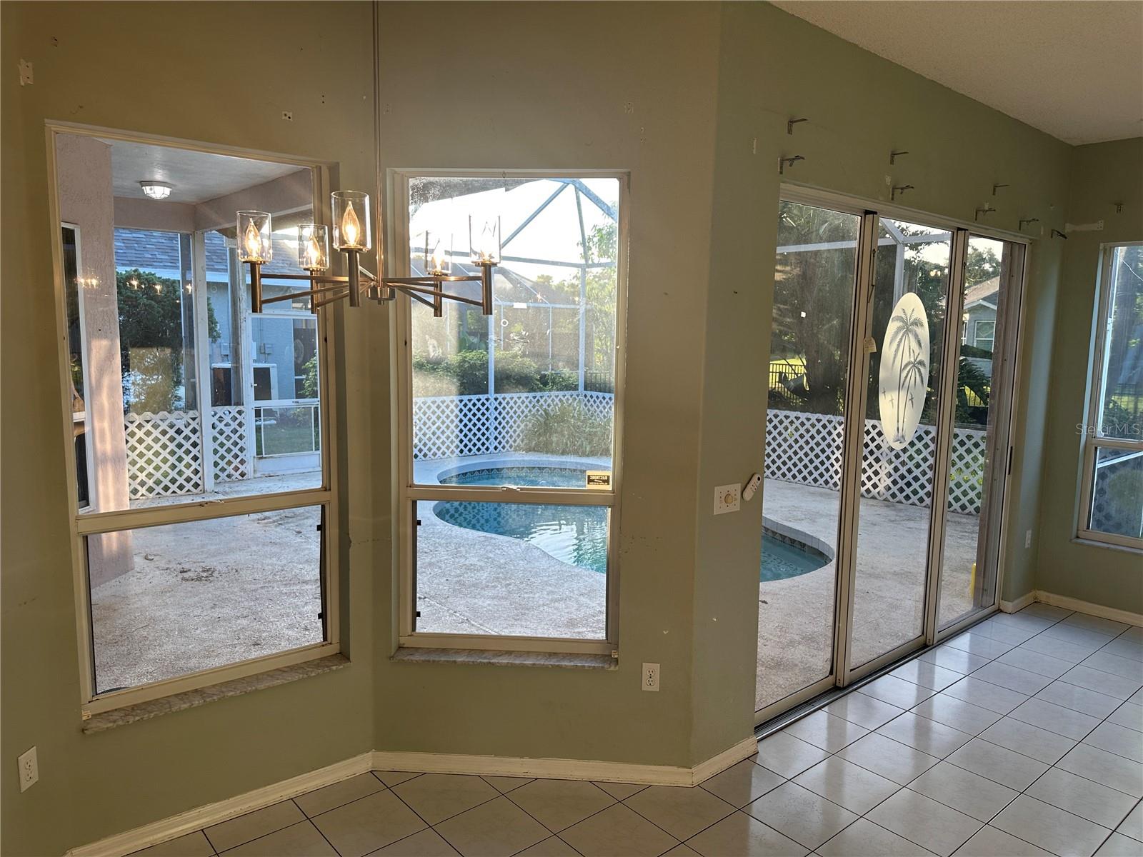 Image 8 of 40 For 7611 49th Avenue E