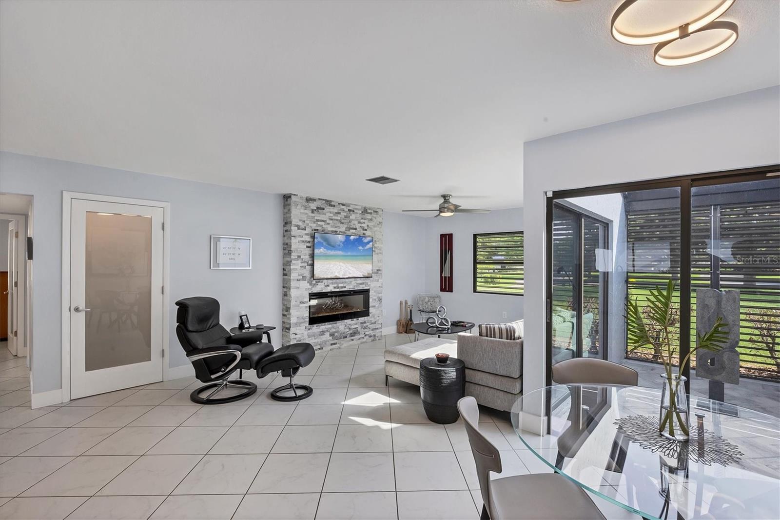 Image 17 of 69 For 3756 Glen Oaks Manor Drive