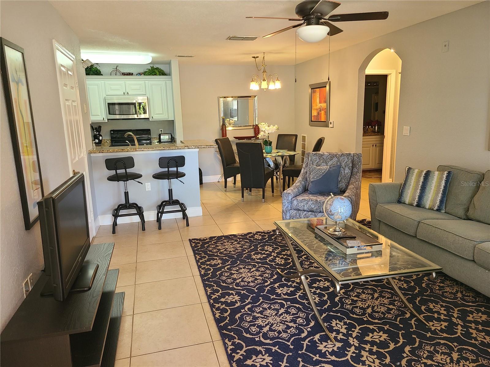Image 10 of 24 For 8932 Manor Loop 106