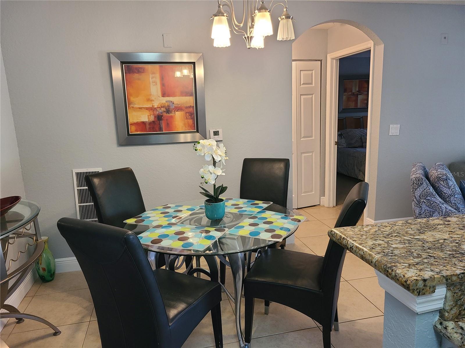 Image 6 of 24 For 8932 Manor Loop 106