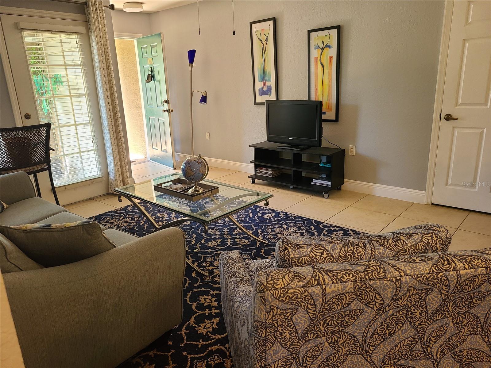 Image 7 of 24 For 8932 Manor Loop 106