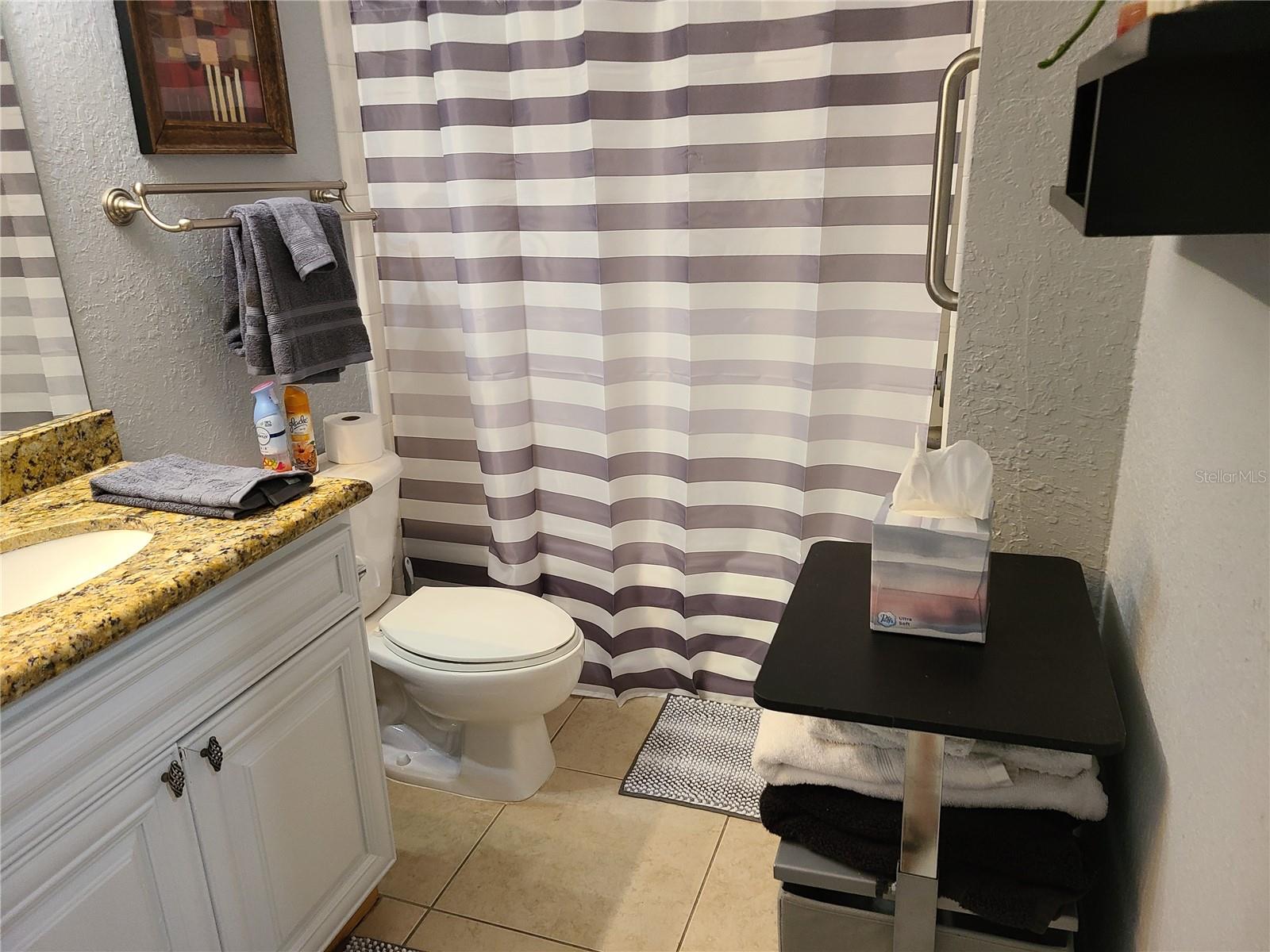 Image 8 of 24 For 8932 Manor Loop 106
