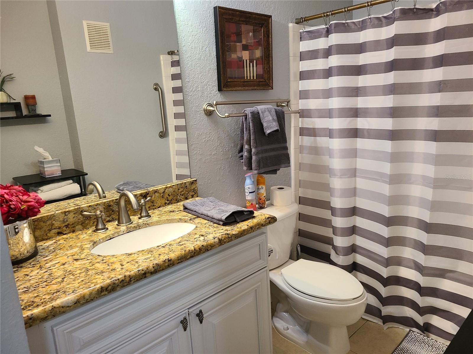 Image 9 of 24 For 8932 Manor Loop 106