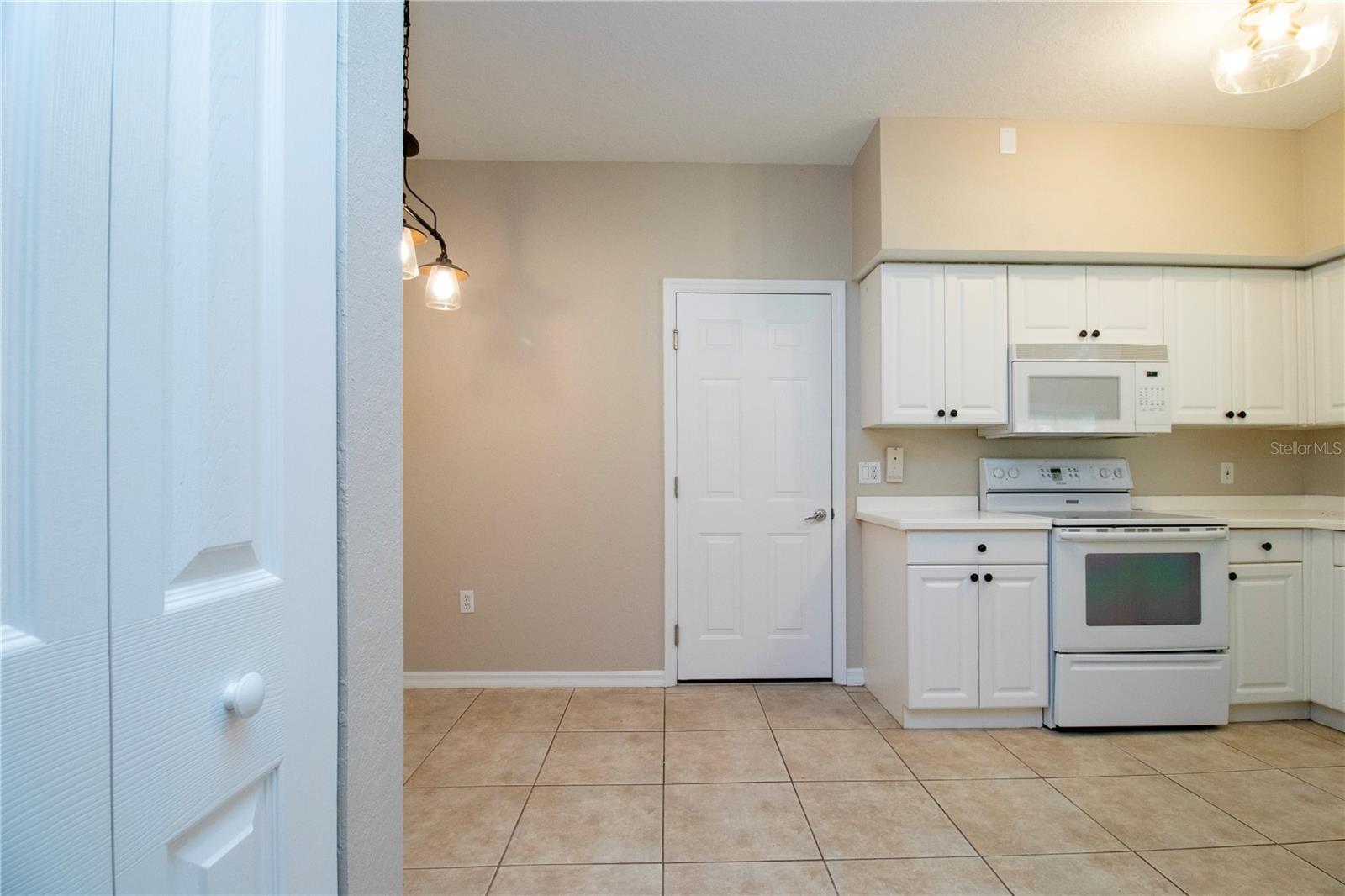 Image 12 of 37 For 7139 Cedar Hollow Circle 101
