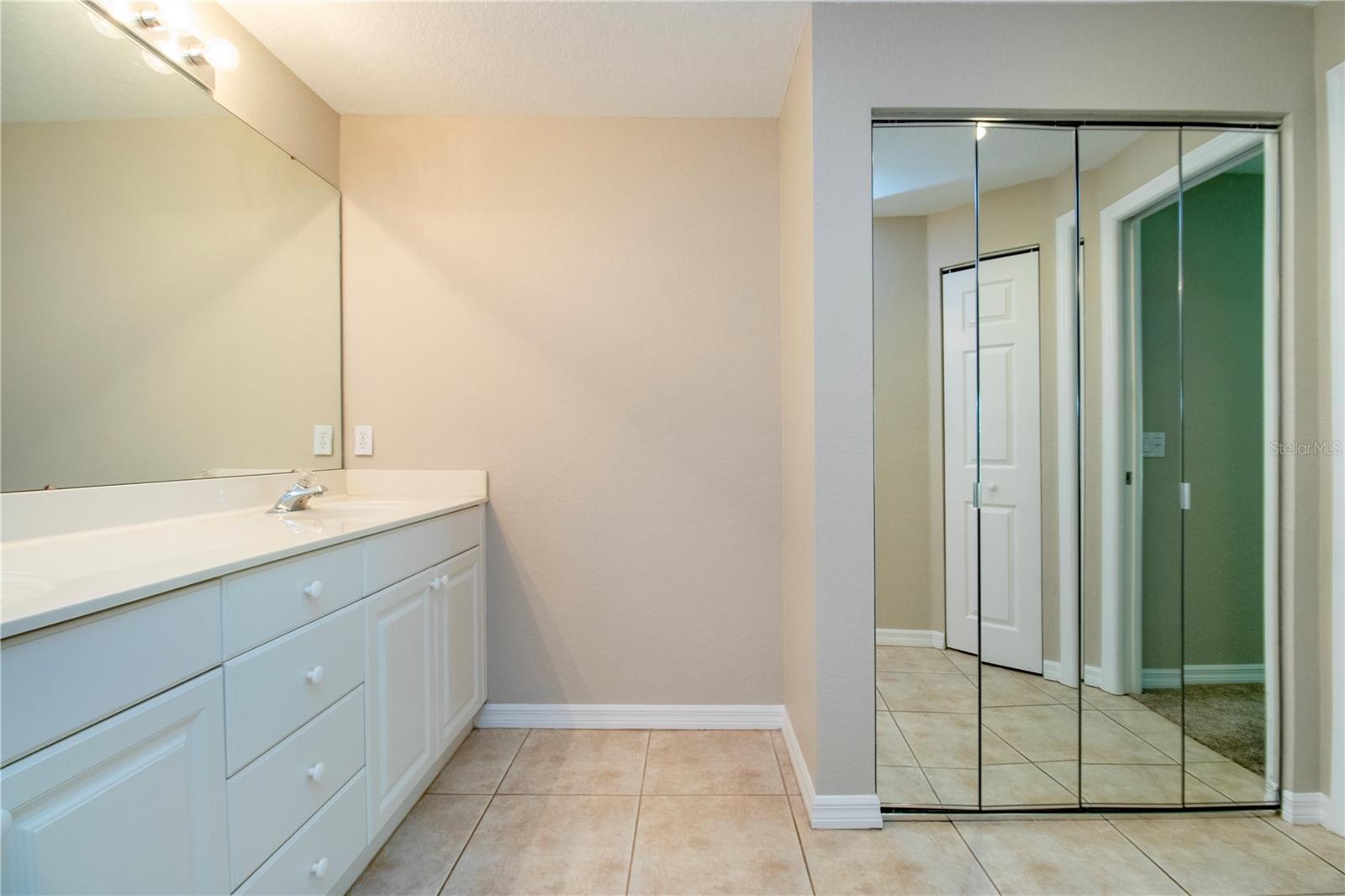 Image 24 of 37 For 7139 Cedar Hollow Circle 101