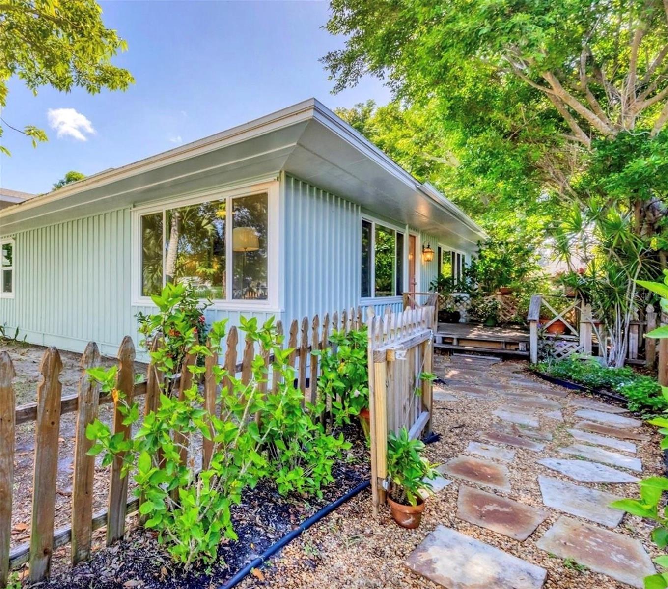 Image 20 of 20 For 3734 Iroquois Avenue