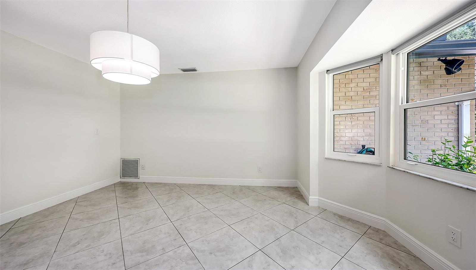 Image 12 of 51 For 4830 Greywood Lane
