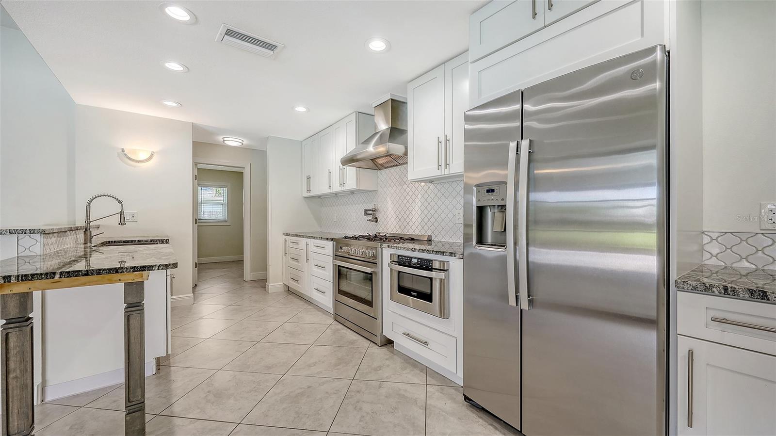 Image 15 of 51 For 4830 Greywood Lane