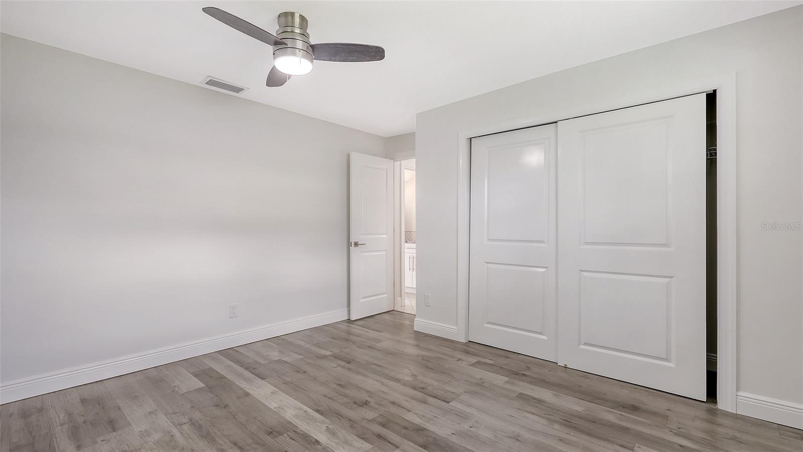 Image 36 of 51 For 4830 Greywood Lane