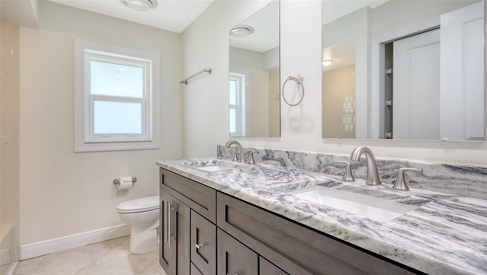 Image 37 of 51 For 4830 Greywood Lane