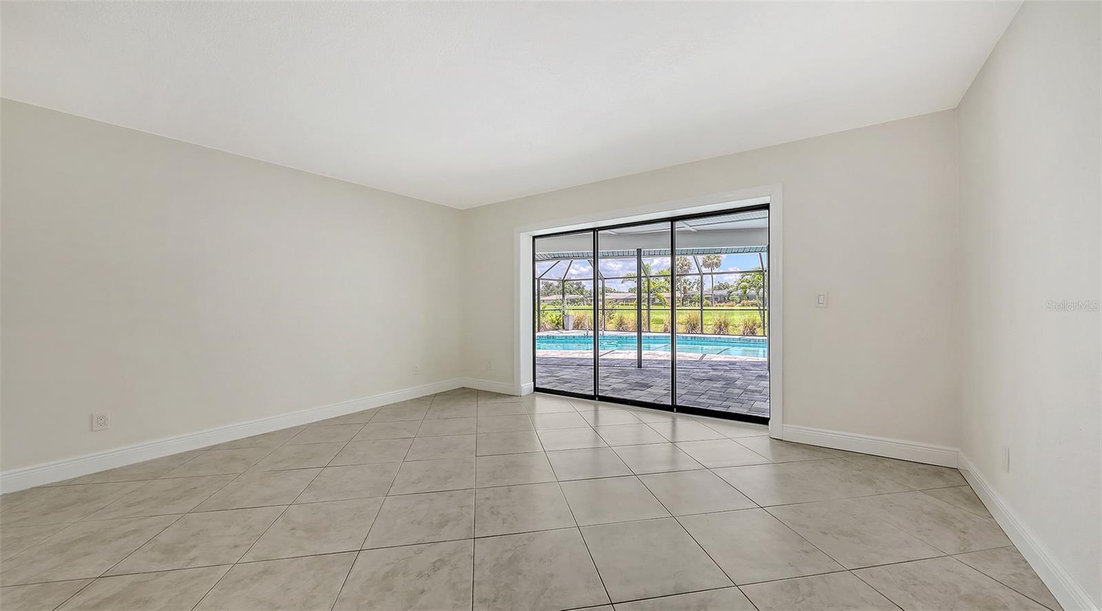 Image 5 of 51 For 4830 Greywood Lane