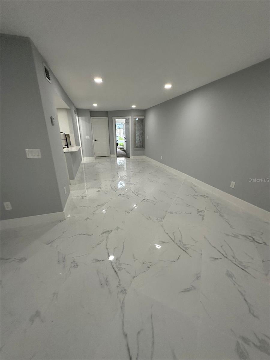 Image 19 of 44 For 5659 Pinehill Lane