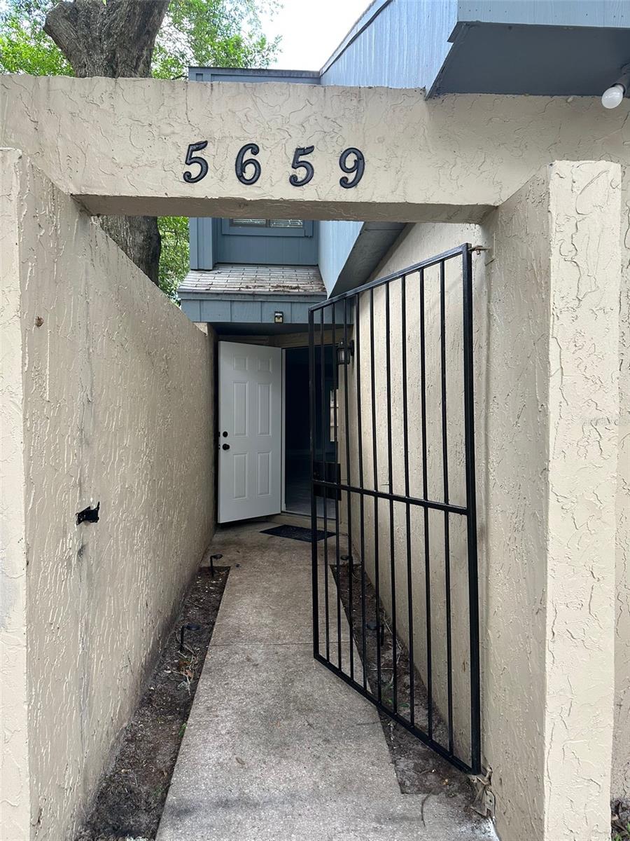 Image 4 of 44 For 5659 Pinehill Lane