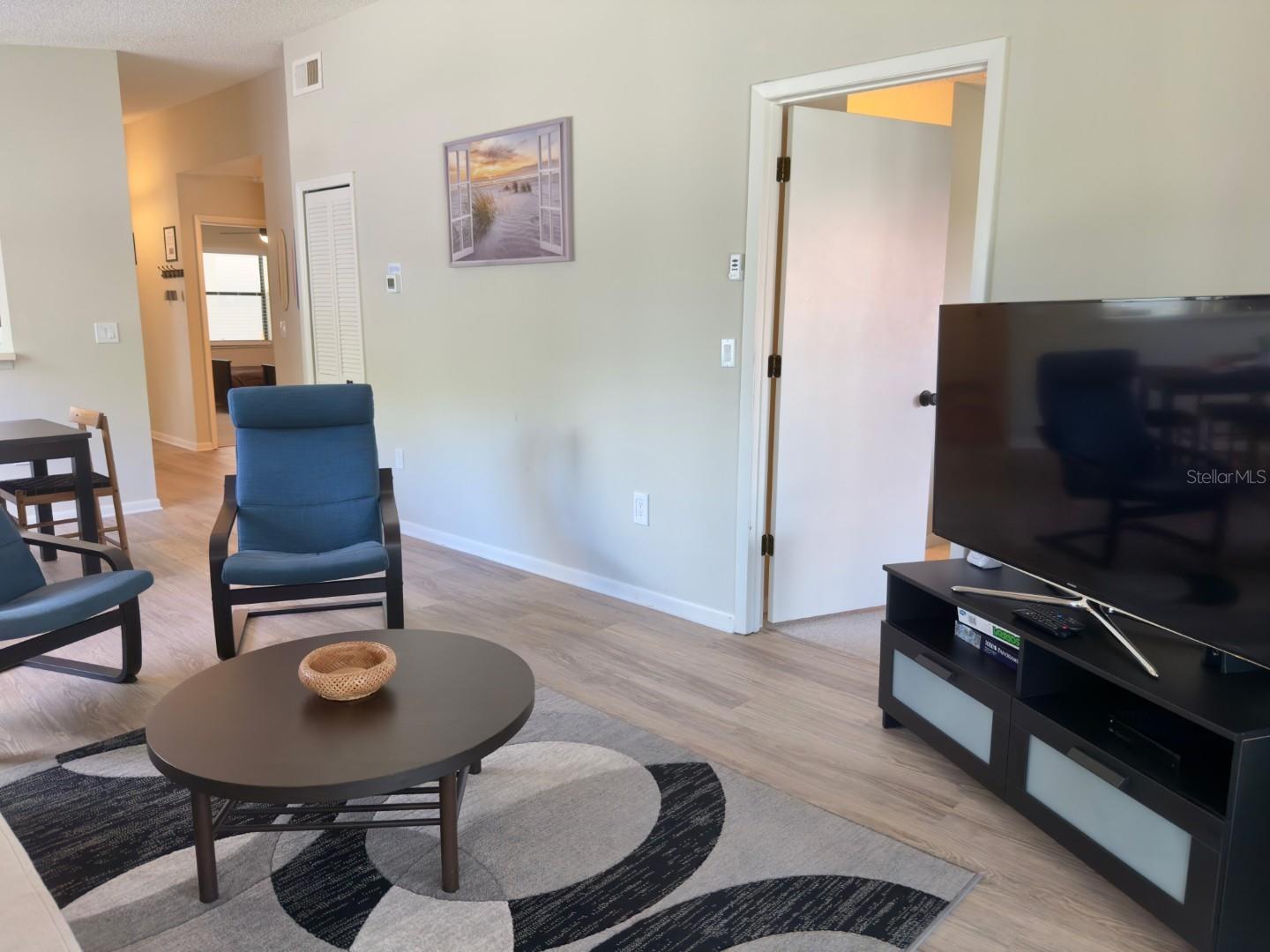 Image 11 of 77 For 4411 46th Avenue W 204