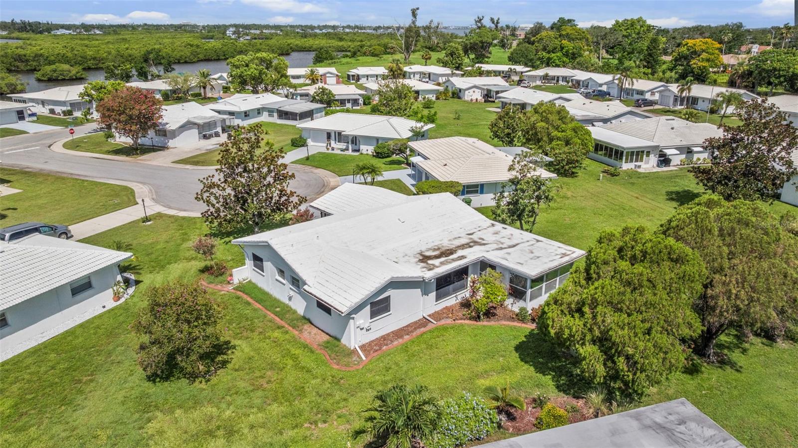 Image 37 of 49 For 805 Mandarin Circle