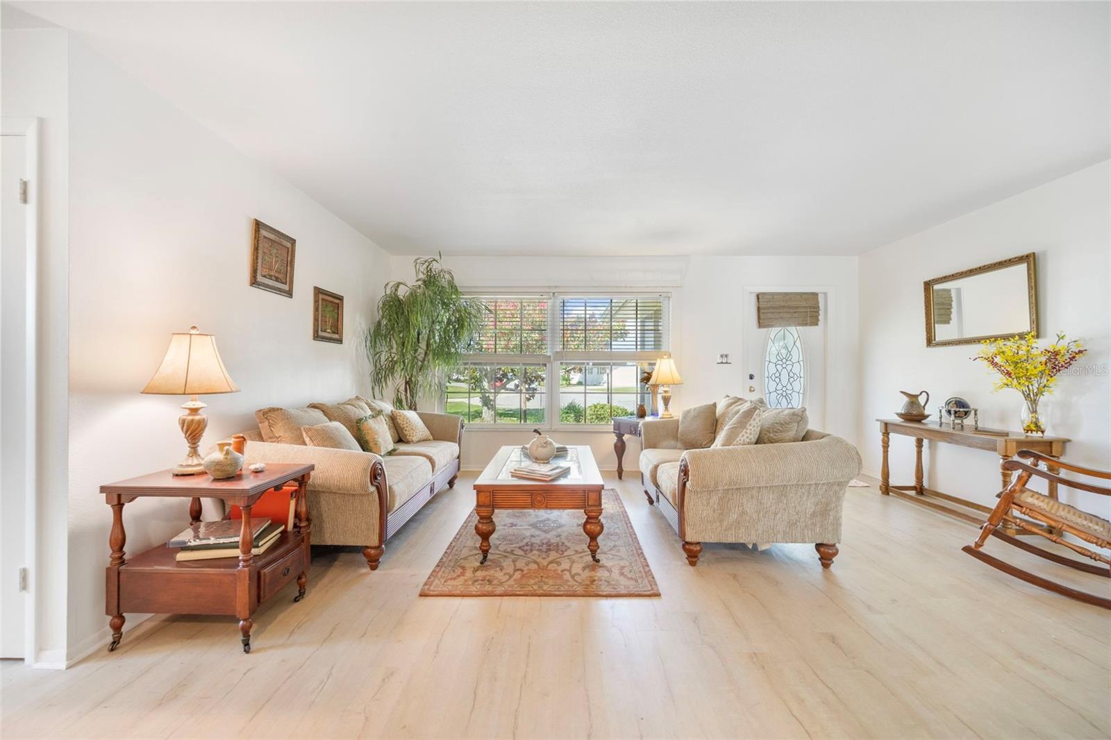 Image 7 of 49 For 805 Mandarin Circle