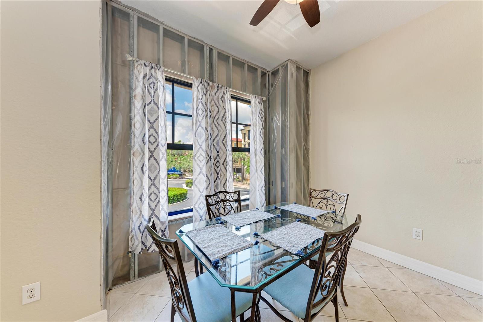 Image 21 of 73 For 96 Vivante Boulevard 210