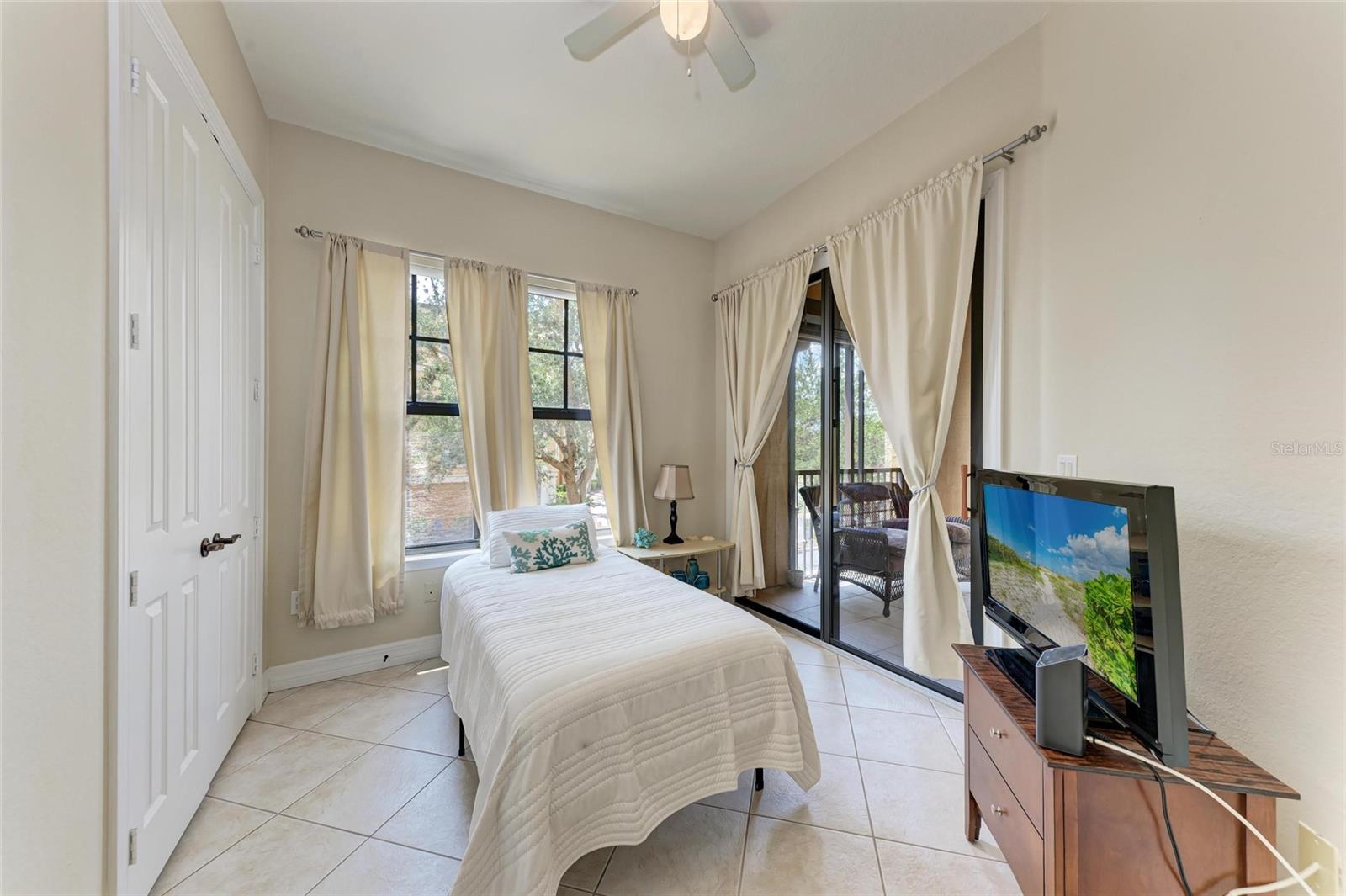 Image 29 of 73 For 96 Vivante Boulevard 210