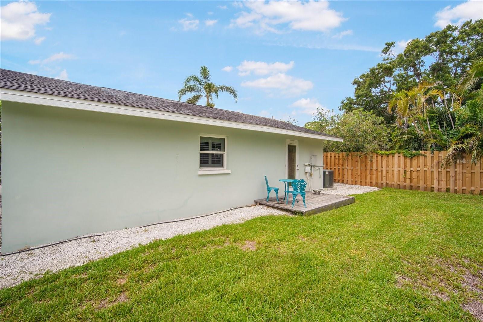 Image 34 of 40 For 1017 Estremadura Drive