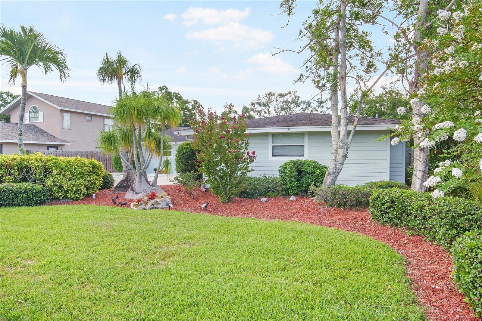 Image 8 of 40 For 1017 Estremadura Drive