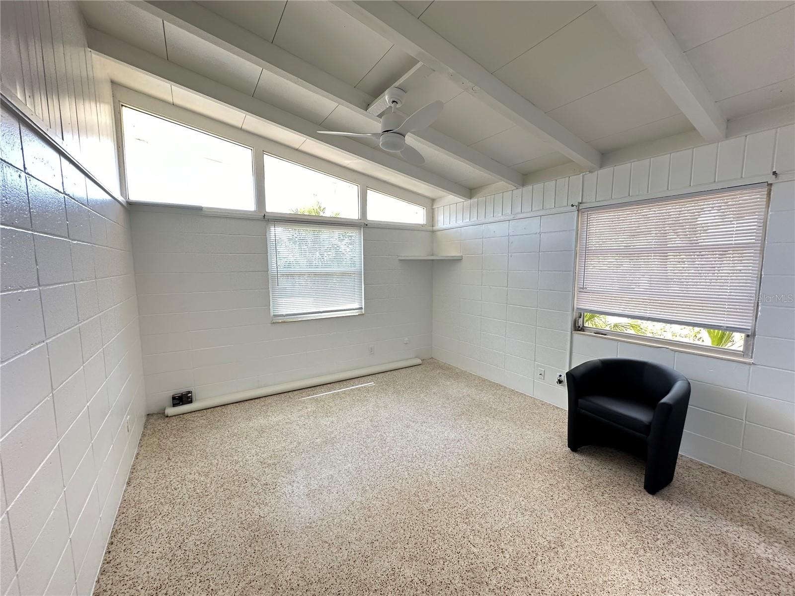 Image 8 of 24 For 2223 Bay Street