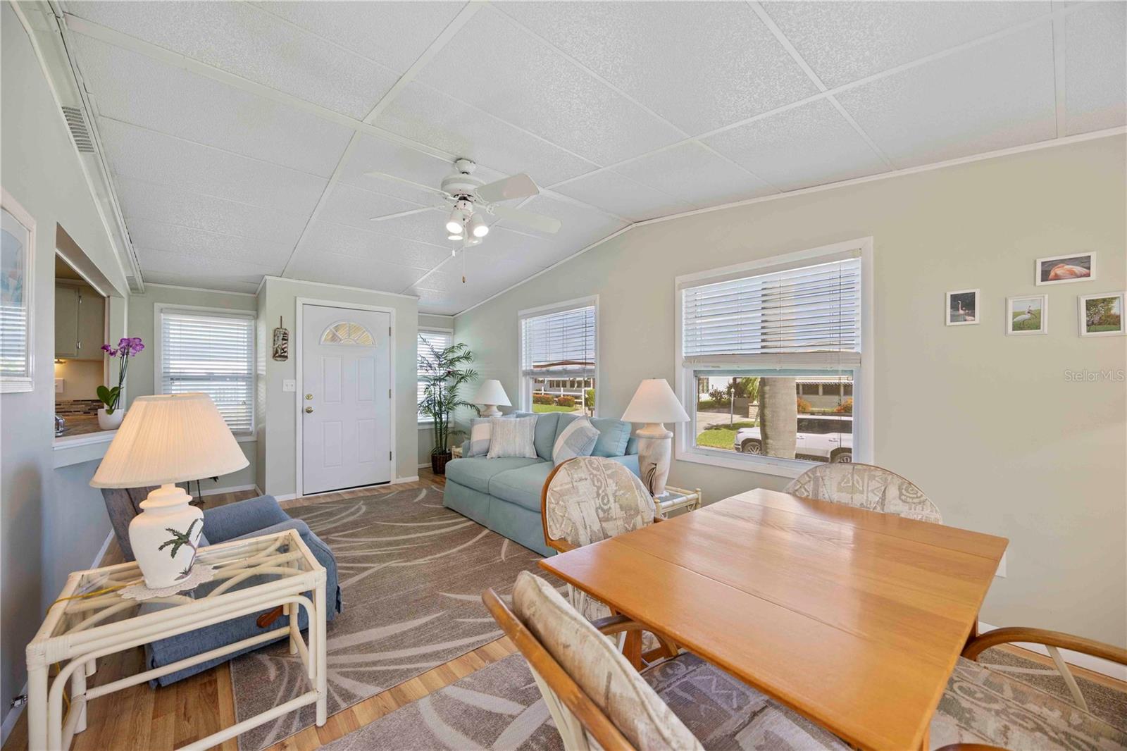 Image 11 of 59 For 4511 14th Street E