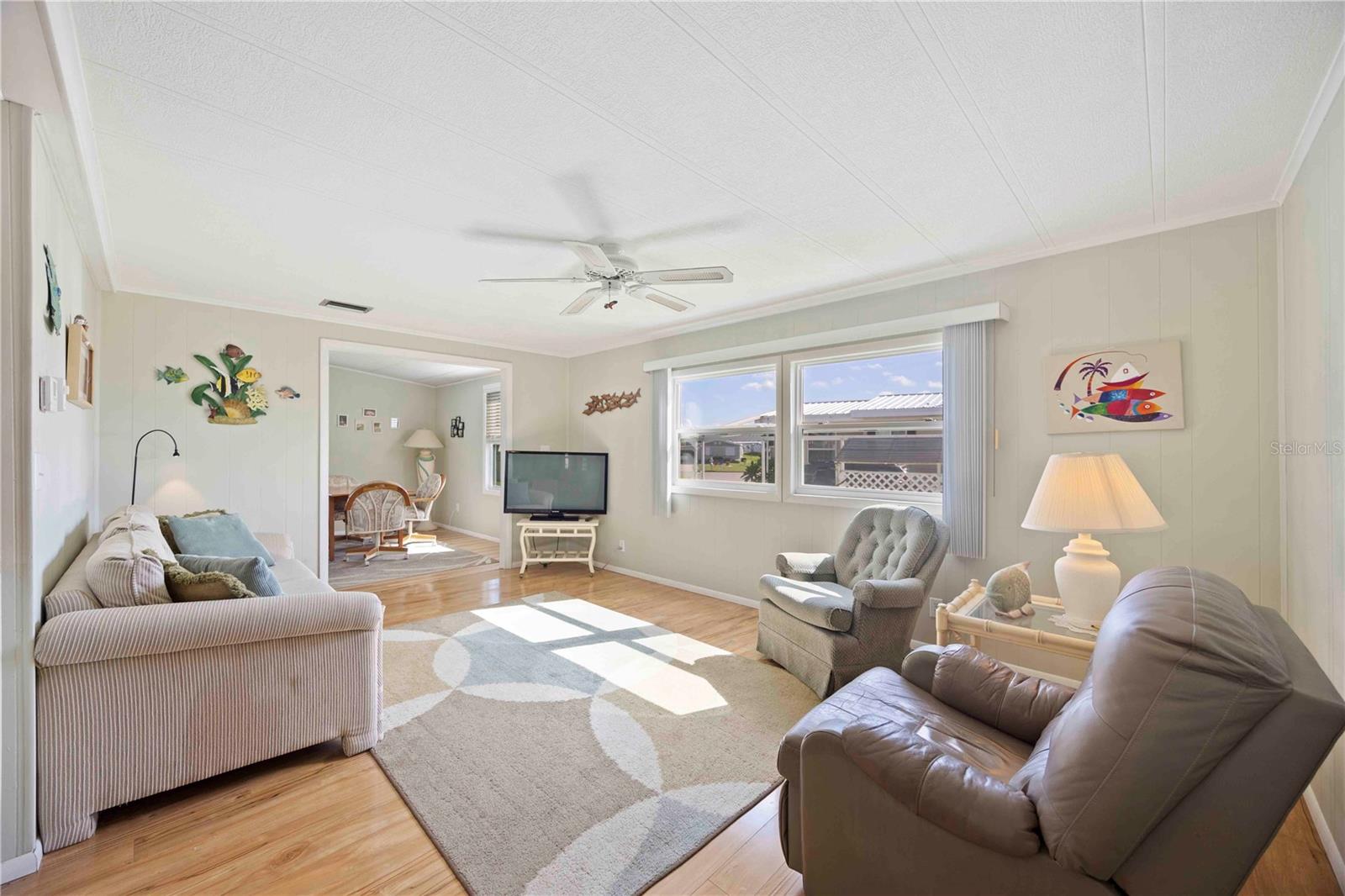 Image 15 of 59 For 4511 14th Street E