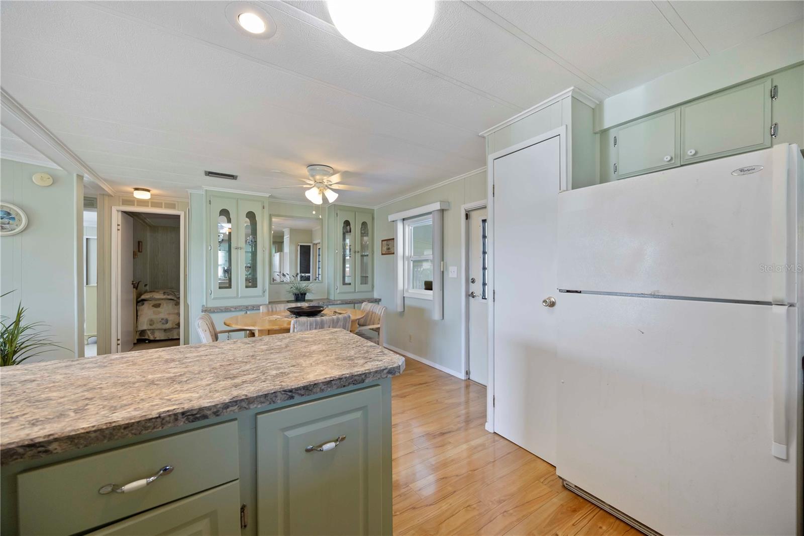 Image 22 of 59 For 4511 14th Street E