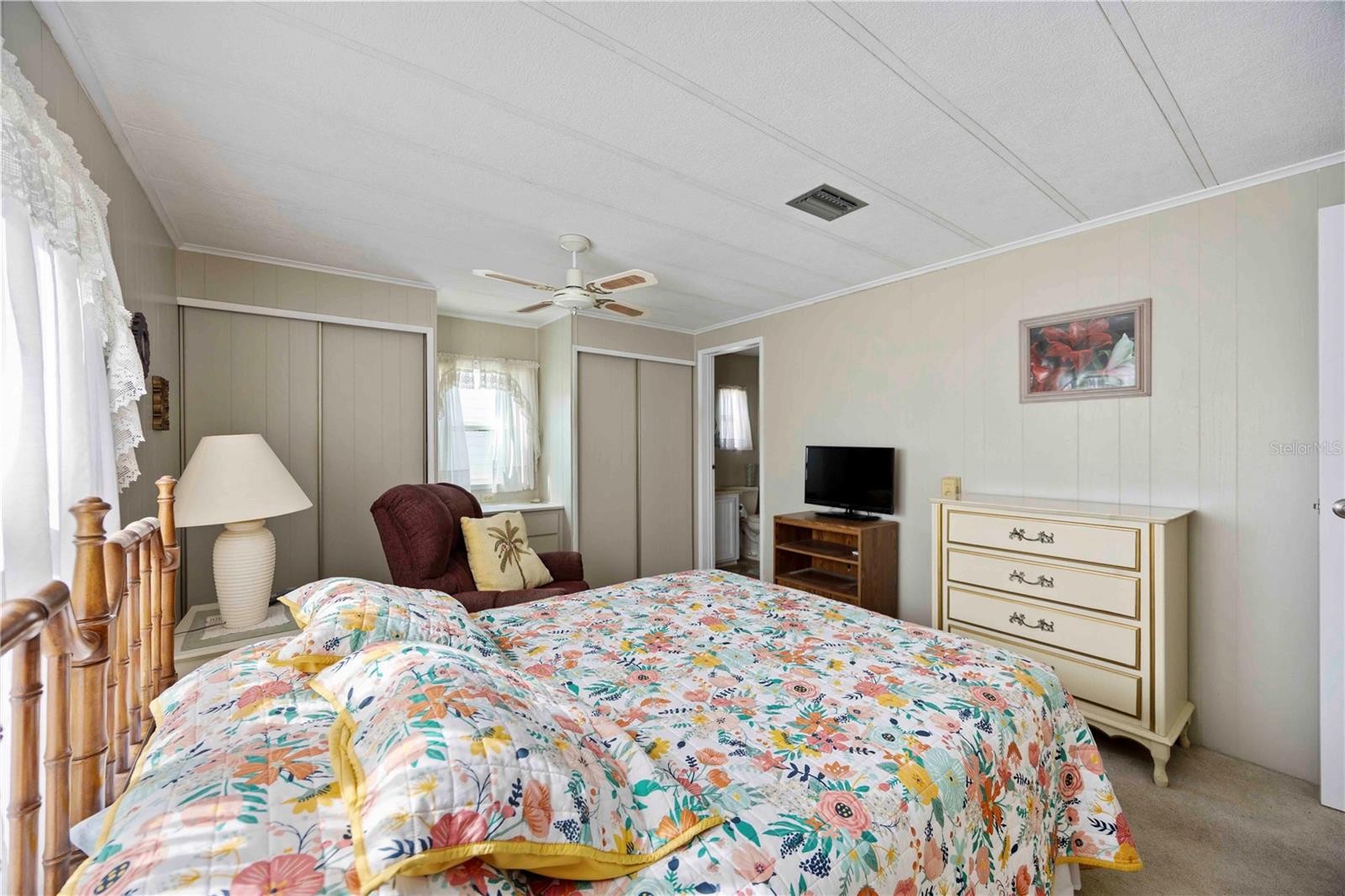 Image 24 of 59 For 4511 14th Street E