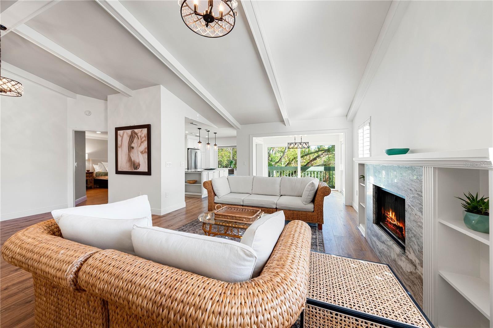 Image 10 of 40 For 858 Hudson Avenue 858