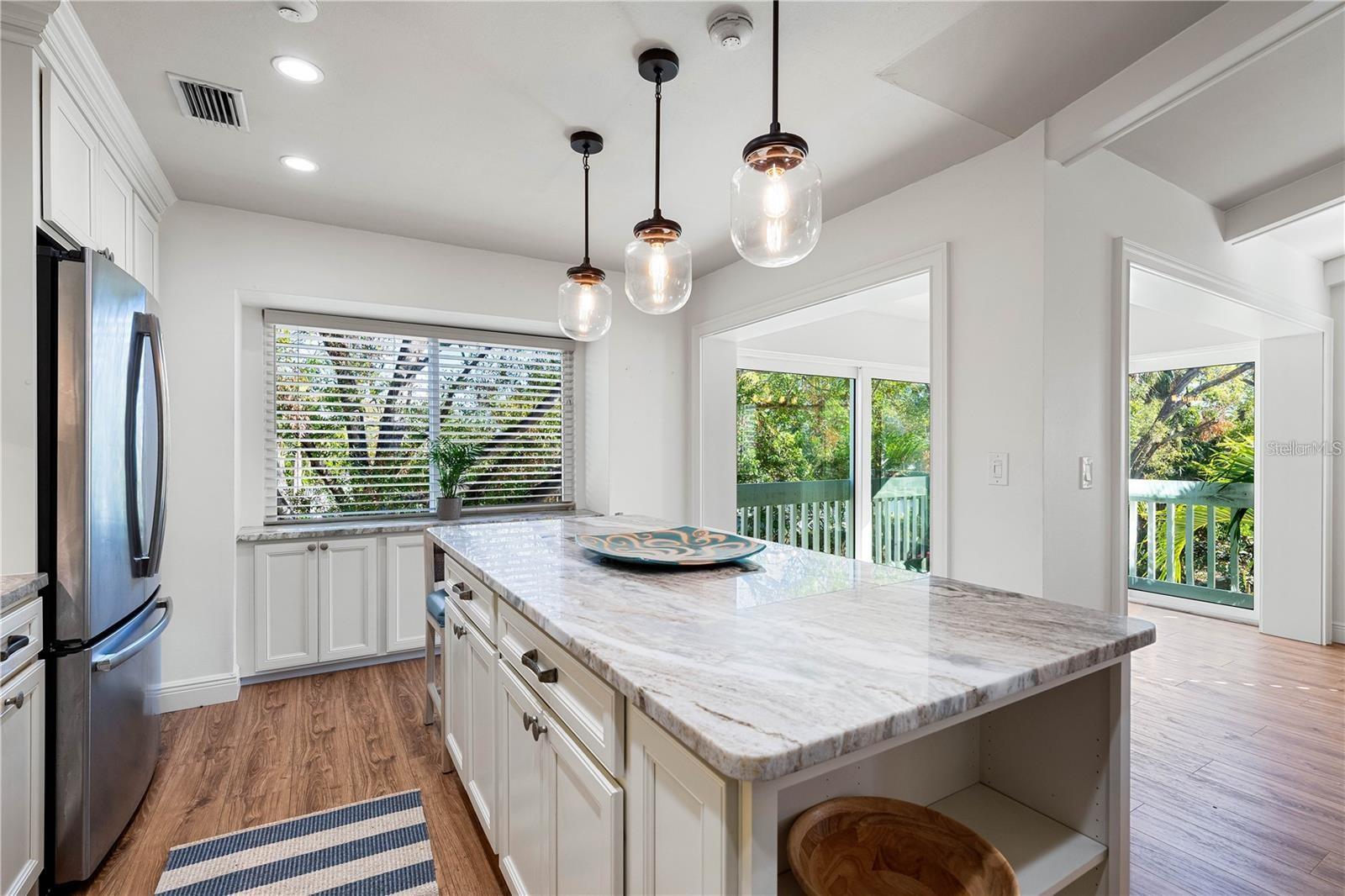 Image 16 of 40 For 858 Hudson Avenue 858