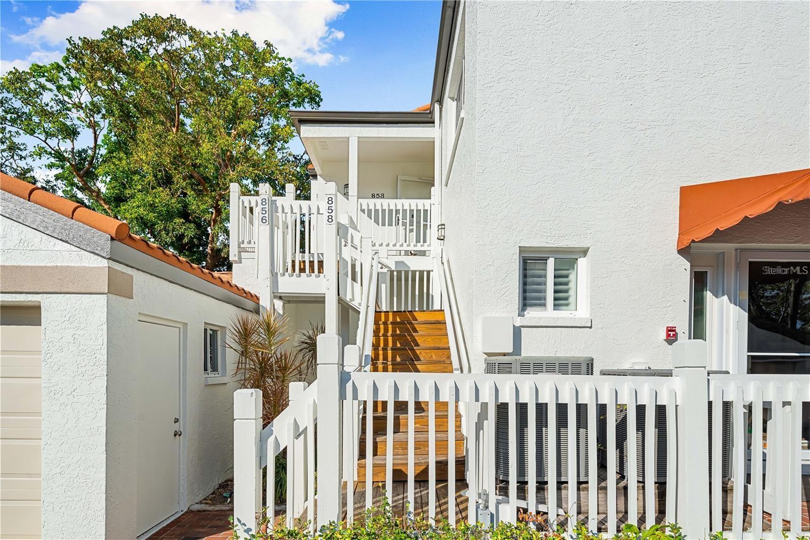 Image 30 of 40 For 858 Hudson Avenue 858