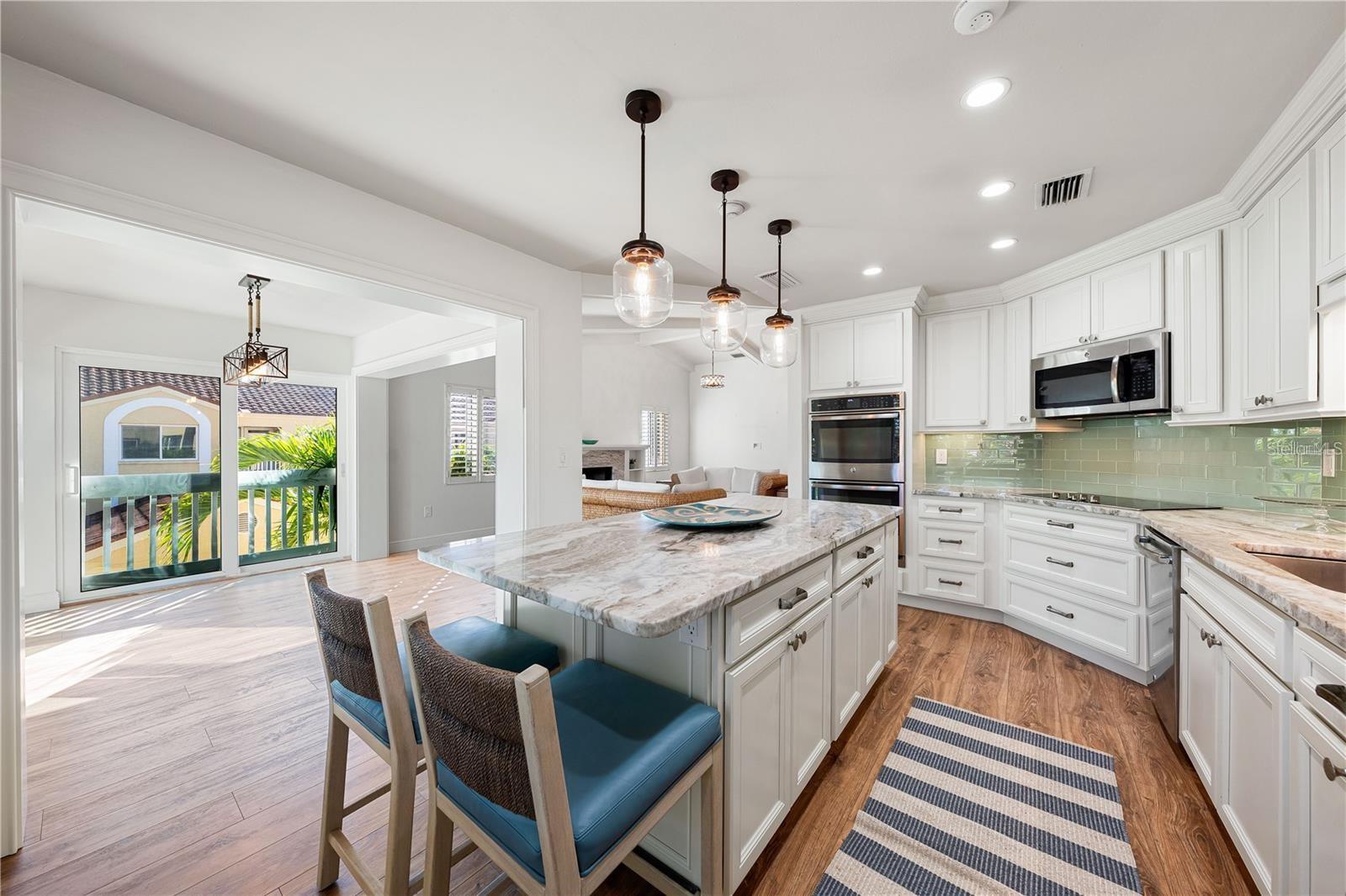 Image 7 of 40 For 858 Hudson Avenue 858