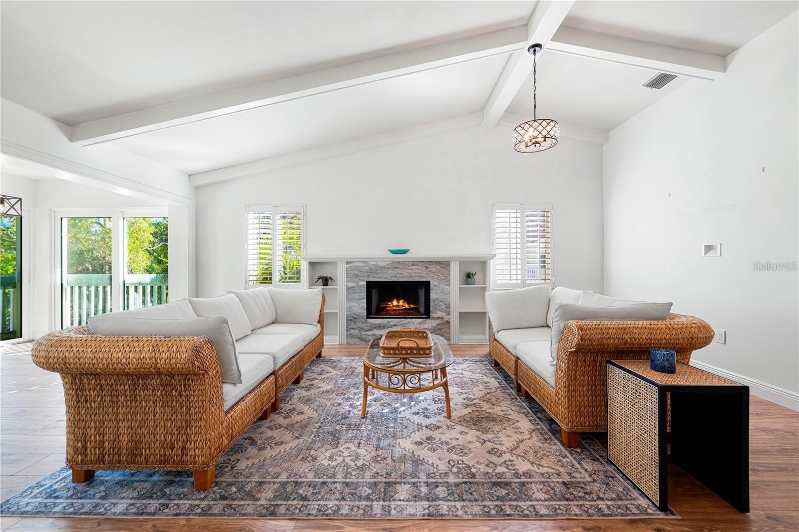 Image 8 of 40 For 858 Hudson Avenue 858