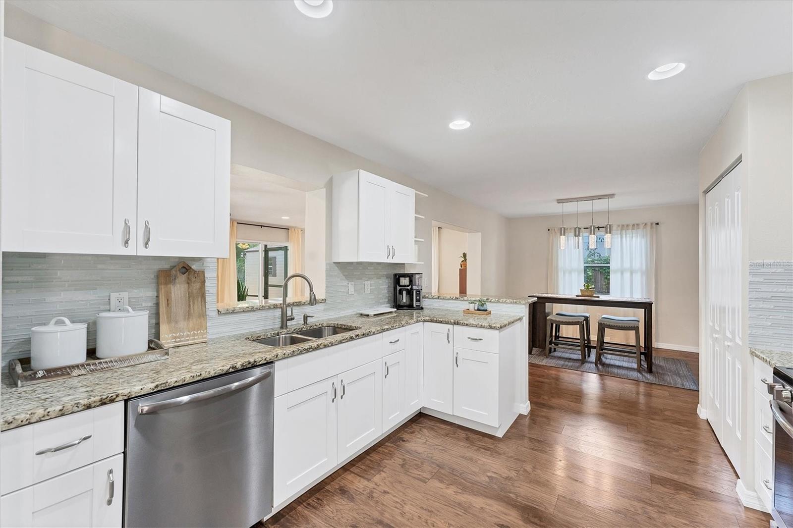 Image 10 of 37 For 3503 Kingswood Drive