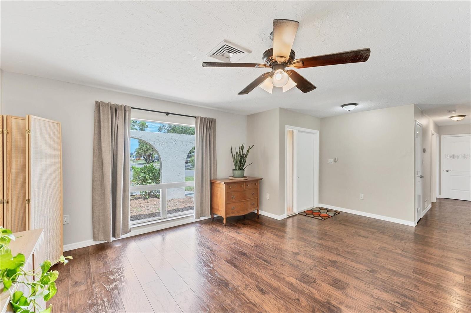Image 7 of 37 For 3503 Kingswood Drive