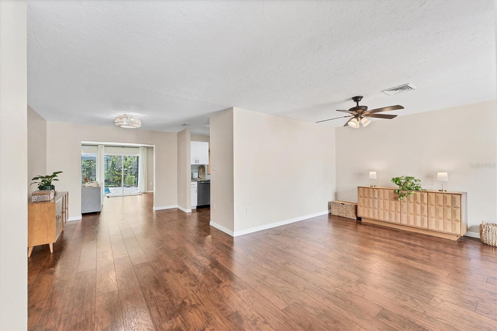 Image 8 of 37 For 3503 Kingswood Drive