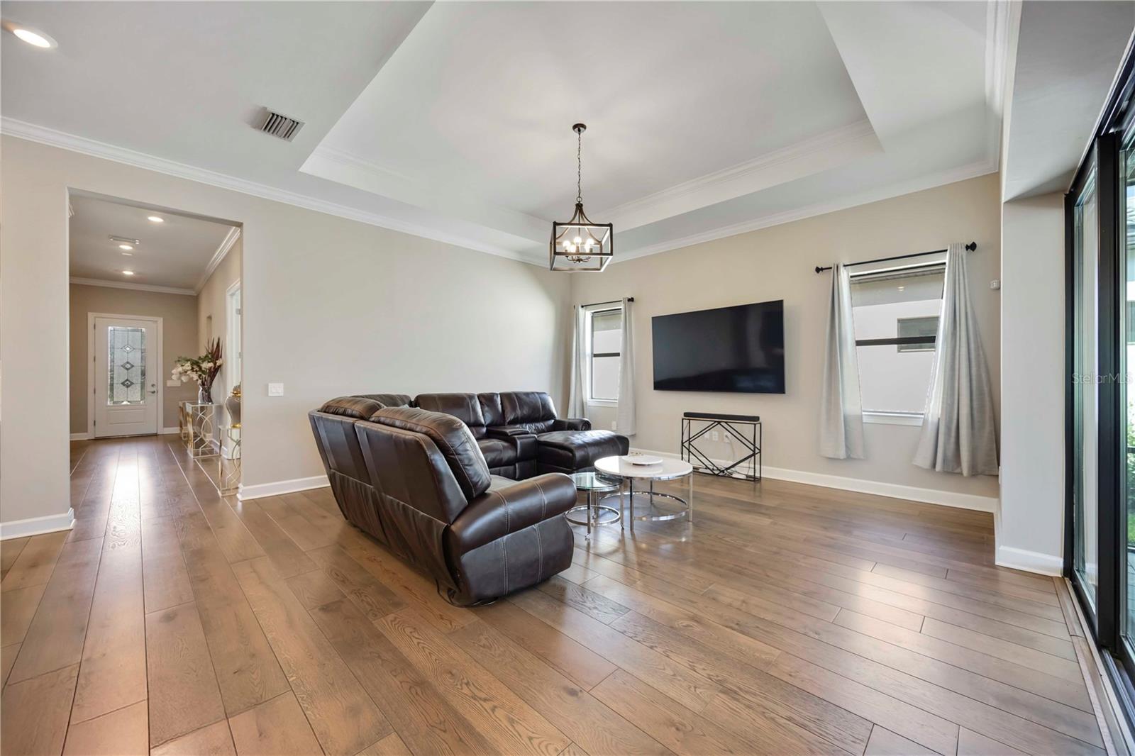 Image 4 of 60 For 18009 Northwood Place