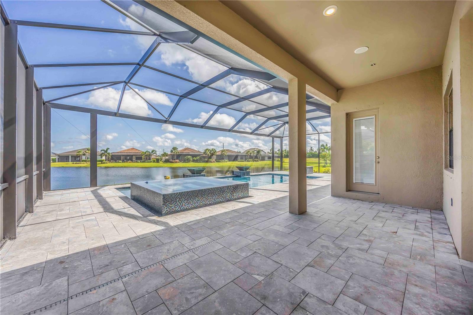 Image 40 of 60 For 18009 Northwood Place