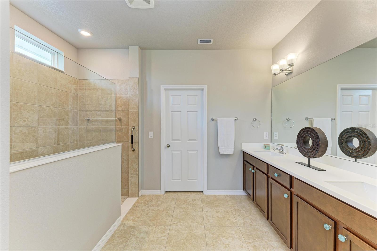 Image 29 of 79 For 8009 Trimbelle Terrace